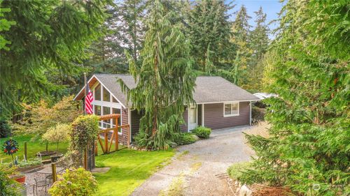 358 Durr Road, Camano Island, WA, 98282 | Card Image