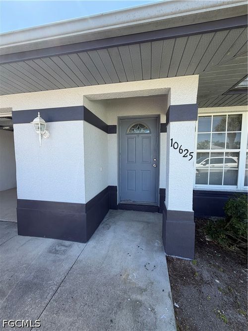 10625 Windsmont Ct, LEHIGH ACRES, FL, 33936-7268 | Card Image