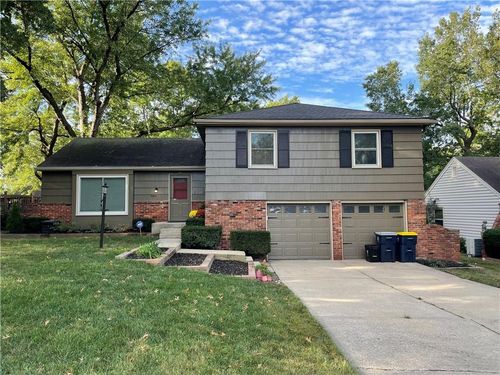 10530 Askew Ave, Kansas City, MO, 64137-1616 | Card Image