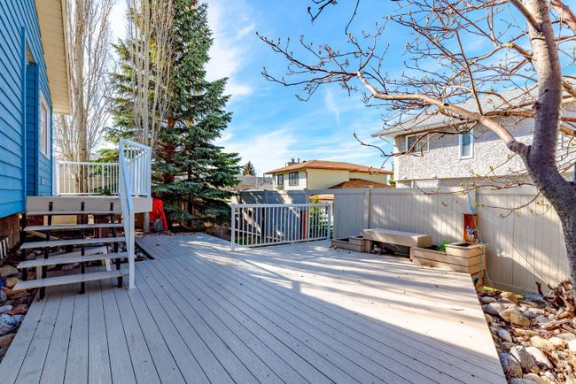 216 Sanderling Place Nw, Home with 5 bedrooms, 3 bathrooms and 4 parking in Calgary AB | Image 35