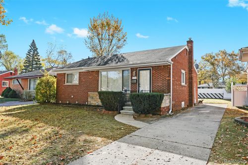 13711 Courtland St, Oak Park, MI, 48237-2720 | Card Image