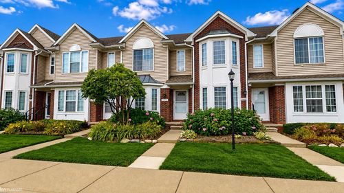 35058 Windsor Drive, New Baltimore, MI, 48047 | Card Image