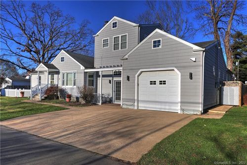 22 Usher St, Milford, CT, 06460-8148 | Card Image