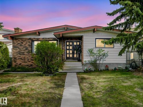 8715 41 Ave Nw, Edmonton, AB, T6K1G8 | Card Image