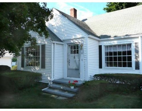 8 Grandview Ave, Webster, MA, 01570-1723 | Card Image