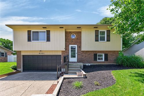 4301 Post Rail Ln, Franklin, OH, 45005-4950 | Card Image