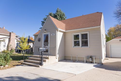 720 Winifred St, Worthington, MN, 56187-1551 | Card Image