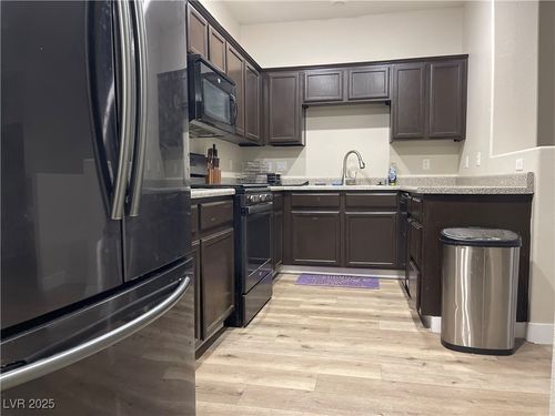 unit-3-5985 Nuevo Leon St, North Las Vegas, NV, 89031-4115 | Card Image