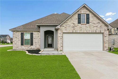2800 Green Briar Dr, Marrero, LA, 70072-6152 | Card Image