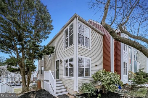 5913 Sir Cambridge Way, ALEXANDRIA, VA, 22315-4723 | Card Image