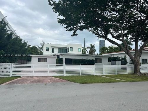0-245 189th Ter, Sunny Isles Beach, FL, 33160-2311 | Card Image