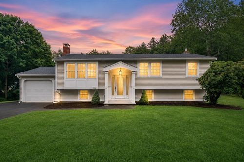 254 Winter St, Hanover, MA, 02339-2558 | Card Image