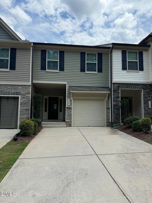 194 River Dell Townes Ave, Clayton, NC, 27527-4278 | Card Image