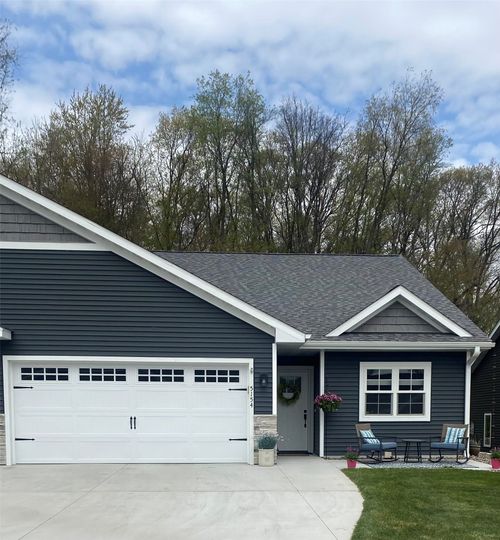 5154 Quiet Hollow Ct, Eau Claire, WI, 54701-4561 | Card Image