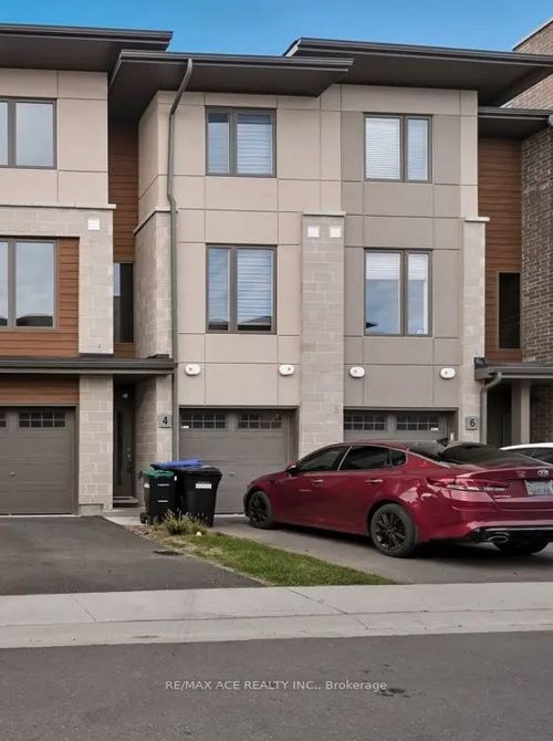 16-4 Winters Cres, Collingwood, ON, L9Y5T1 | Card Image