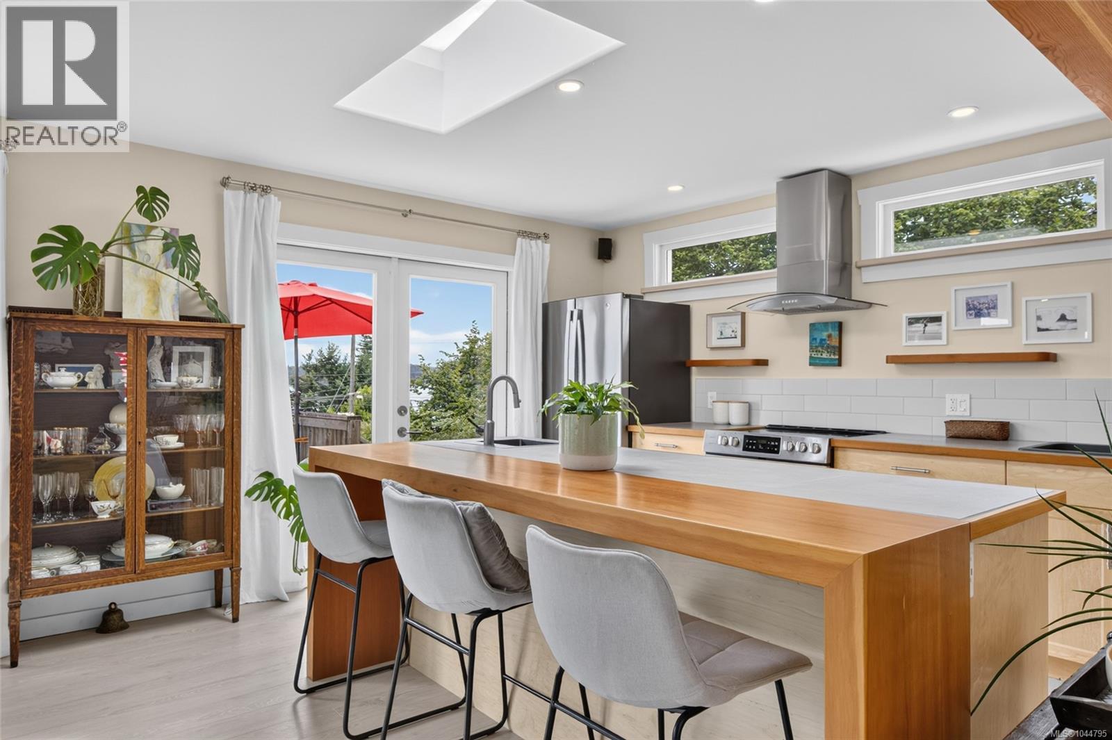 Residential in Union Bay 4