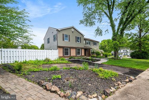 1531 Wheatfield Ln, WARMINSTER, PA, 18974-1844 | Card Image