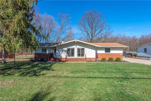 16305 Sperry Rd, Vermilion, OH, 44089-9274 | Card Image