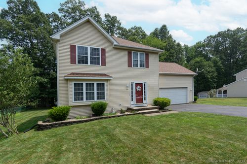 39 Northview Dr, Manchester, CT, 06040-7081 | Card Image