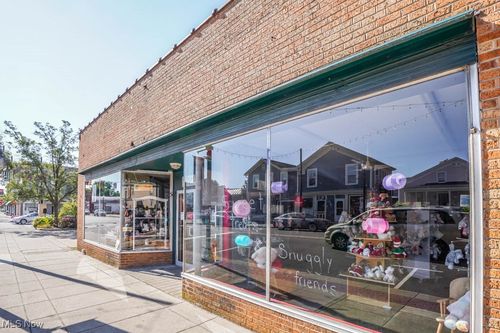 117 N Canal St, Canal Fulton, OH, 44614-1105 | Card Image