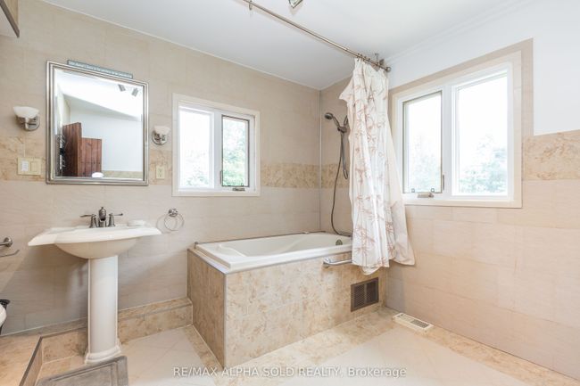 2087 Rumney Rd, House other with 3 bedrooms, 3 bathrooms and 6 parking in Midland ON | Image 22