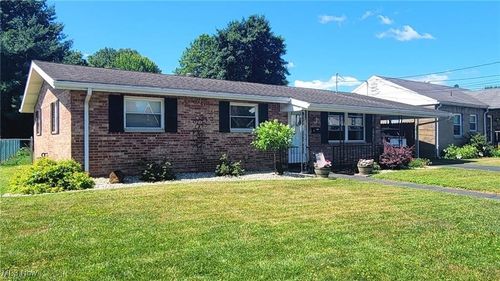 118 E 6th St, Williamstown, WV, 26187-1644 | Card Image