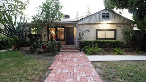 8417 Tampa Ave, Northridge, CA, 91324-4257 | Card Image