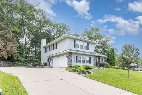 801 Eclipse Pkwy, New Prague, MN, 56071-2014 | Card Image