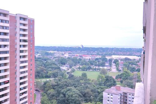 2603-1 Massey Sq, East York, ON, M4C5L4 | Card Image