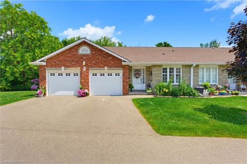 27-53 Beverly St E, St George, ON, N0E1N0 | Card Image