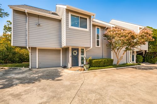 121-9222 Church Rd, Dallas, TX, 75231-8458 | Card Image