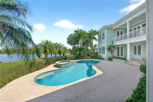 505 Tulip Ln, Vero Beach, FL, 32963-2209 | Card Image