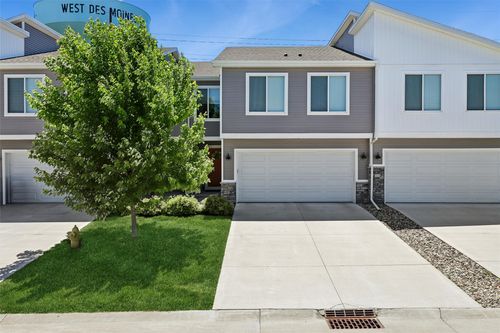 9672 Heightsview Dr, West Des Moines, IA, 50266-5057 | Card Image