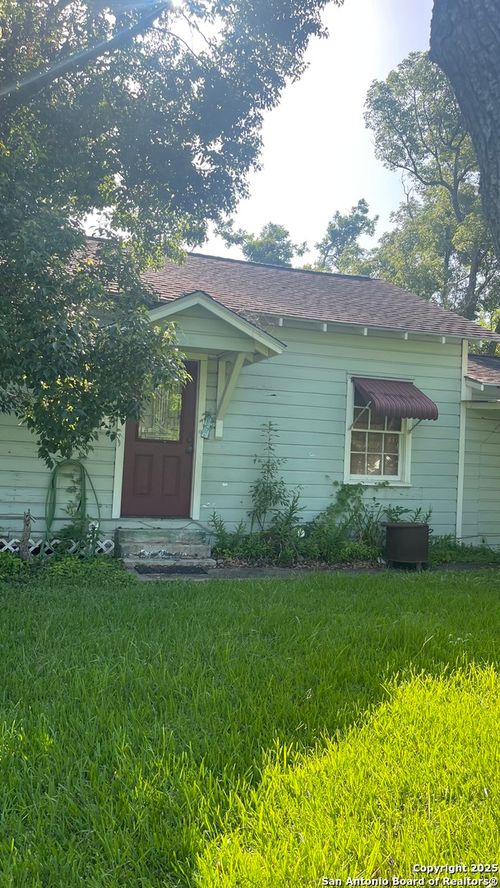 332 S Arcola St, ANGLETON, TX, 77515-4904 | Card Image