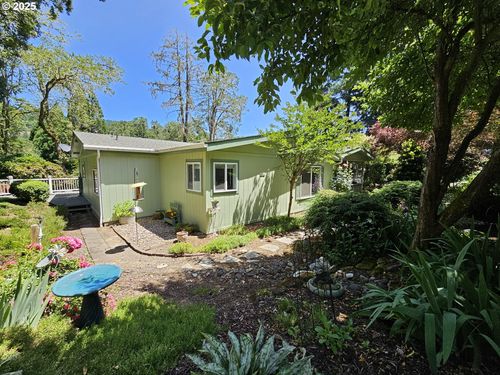266 Riverwood Ln, Oakland, OR, 97462-9787 | Card Image