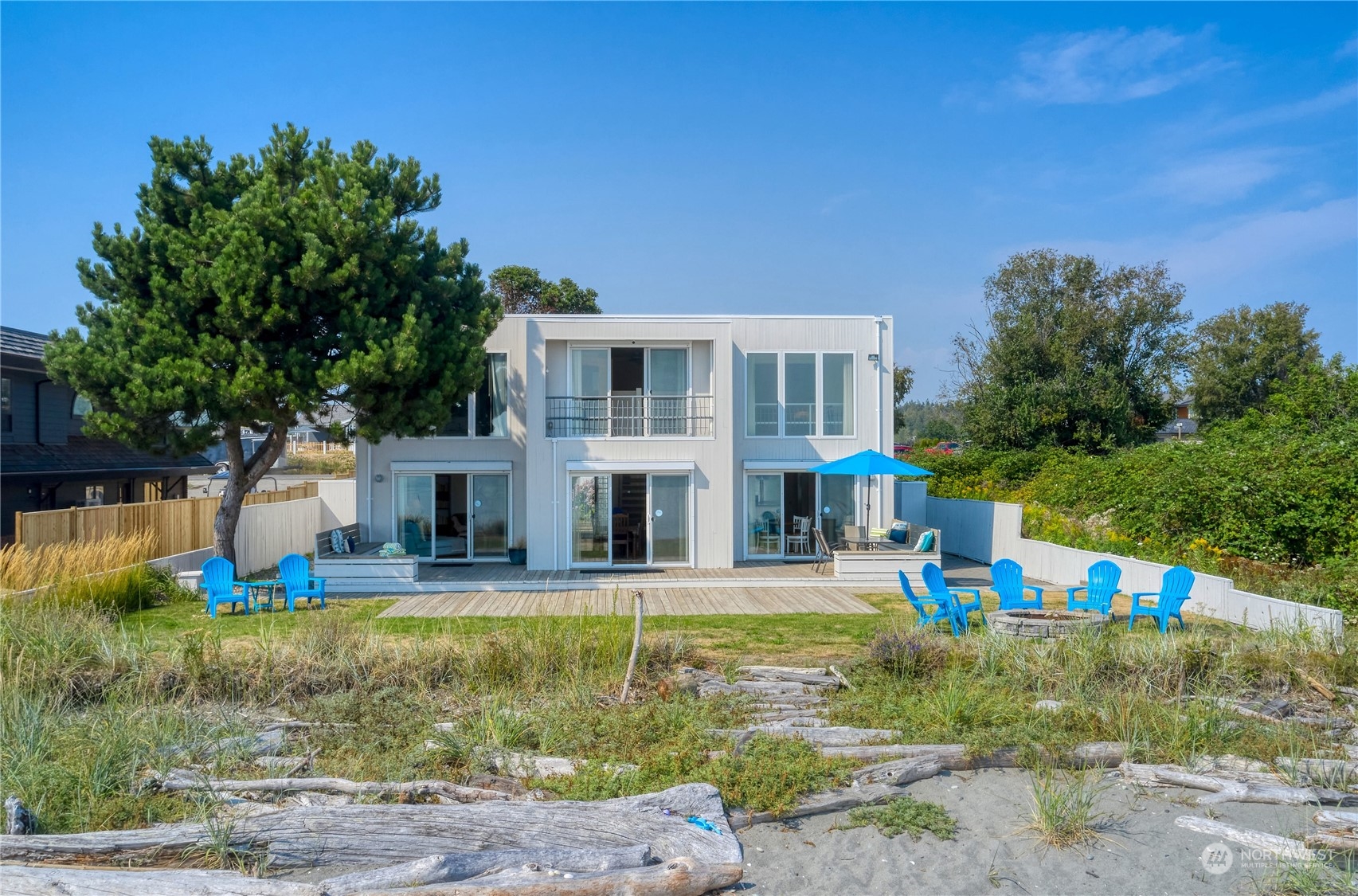 Edwards Dr, Point Roberts, WA 98281
