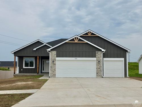8405 Chrissy Ldg, Manhattan, KS, 66502-8727 | Card Image