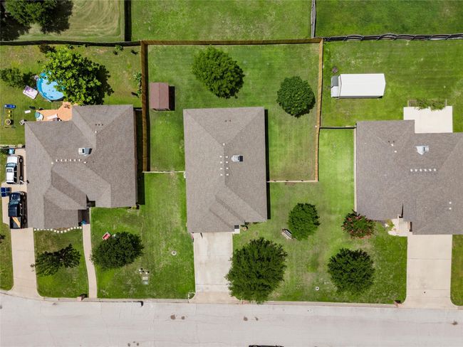 708 Sapphire Blvd, House other with 4 bedrooms, 2 bathrooms and null parking in Hewitt TX | Image 38