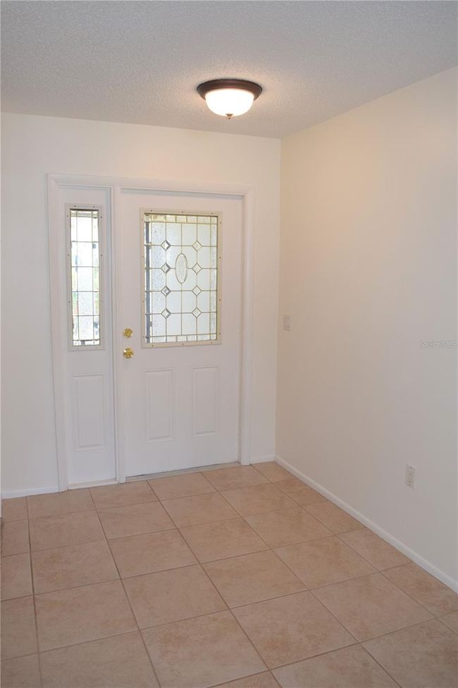 Front Foyer | Image 4