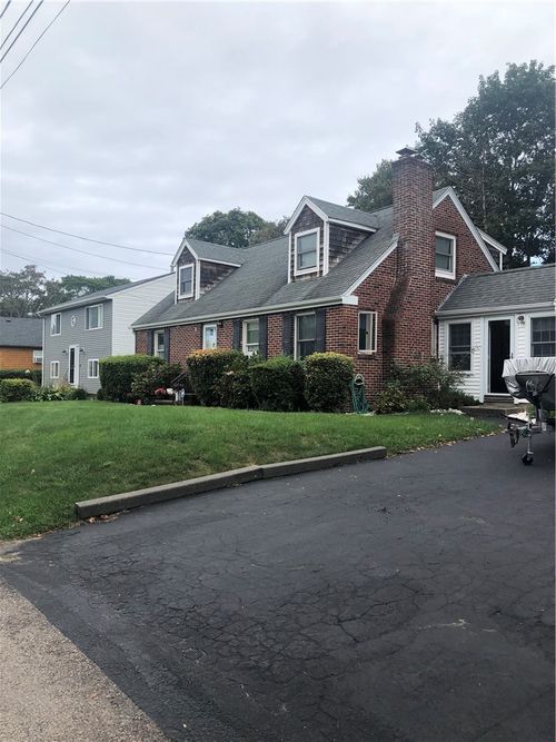 10 Isabelle Dr, Narragansett, RI, 02882-1225 | Card Image