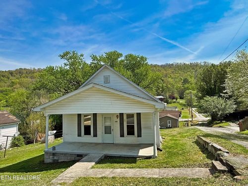608 Wright St, Jellico, TN, 37762 | Card Image