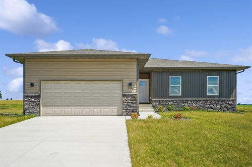 155 Paradise Blvd Boulevard, Waterloo, IA, 50701 | Card Image