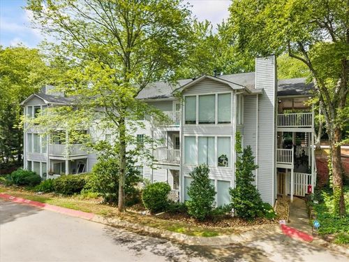 21-2102 Augusta Dr Se, Marietta, GA, 30067-8215 | Card Image