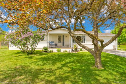 5938 Avalon Cir, Lexington, MI, 48450-9351 | Card Image