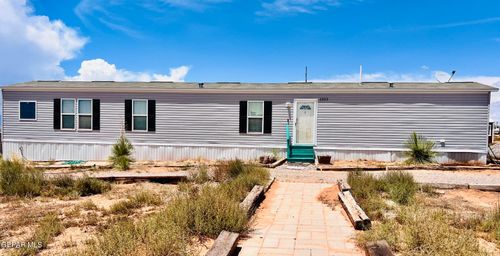 1353 Mojave Desert Dr, Chaparral, NM, 88081-7130 | Card Image