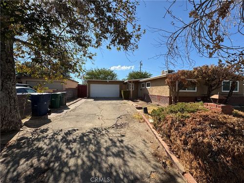 44131 3rd St E, Lancaster, CA, 93535-3618 | Card Image