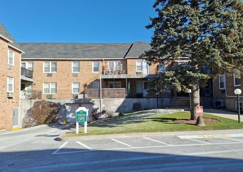 apt-b19-570 Broadway, Lynbrook, NY, 11563-3952 | Card Image