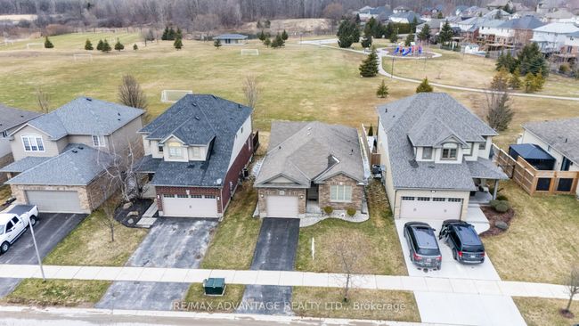 10 Stonefield Gate, House other with 3 bedrooms, 3 bathrooms and 2 parking in Ilderton ON | Image 4