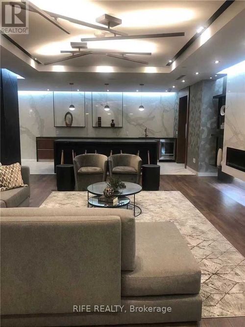 2017-275 Village Green Sq, Scarborough, ON, M1S0L8 | Card Image