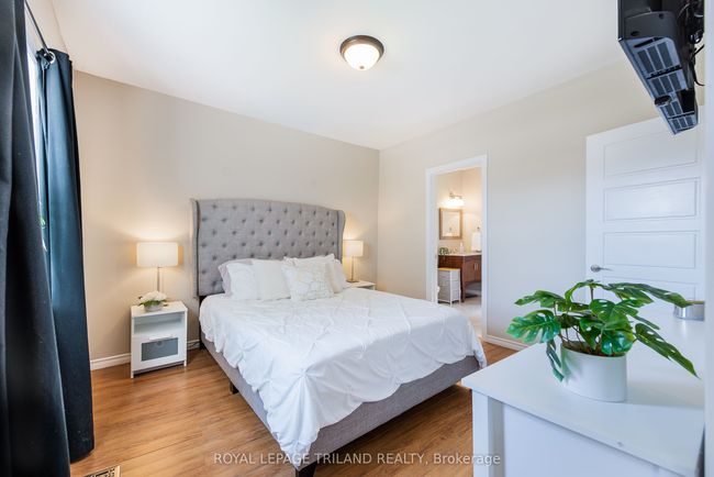 33967 Saintsbury Line, House other with 2 bedrooms, 2 bathrooms and 5 parking in Lucan Biddulph ON | Image 16